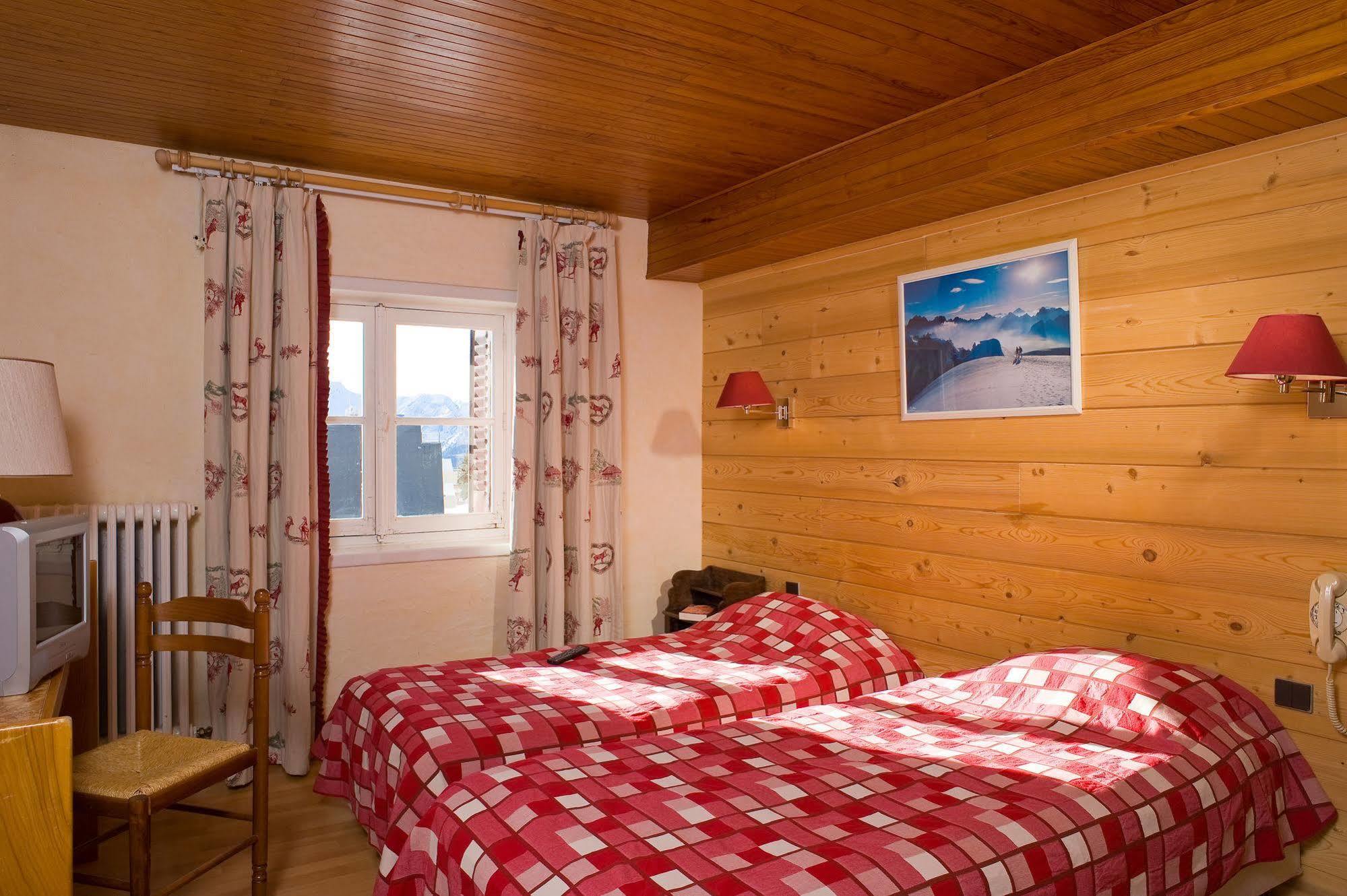 Madame Vacances Hotel Le Christina Alpe d'Huez Buitenkant foto