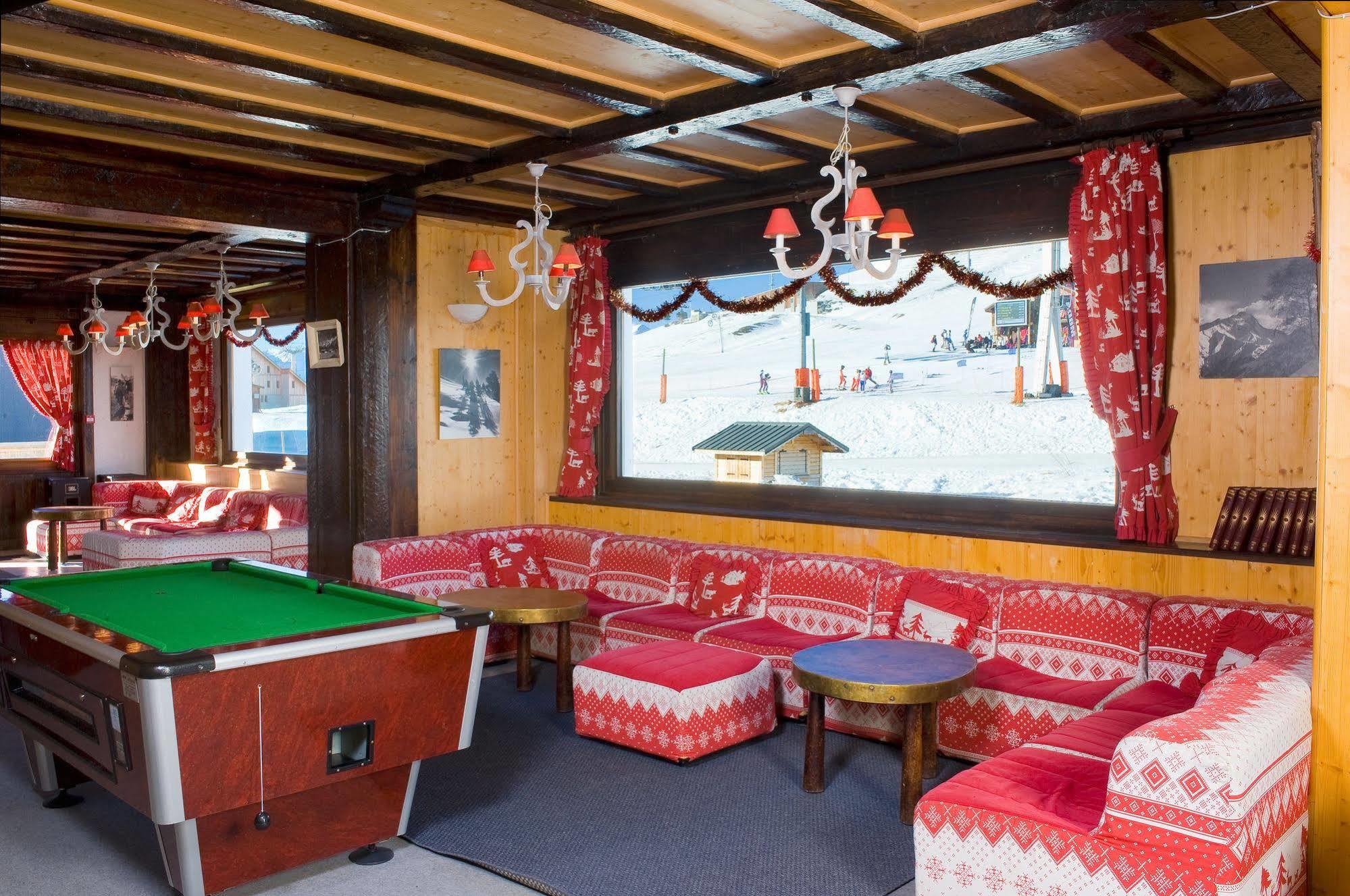Madame Vacances Hotel Le Christina Alpe d'Huez Buitenkant foto